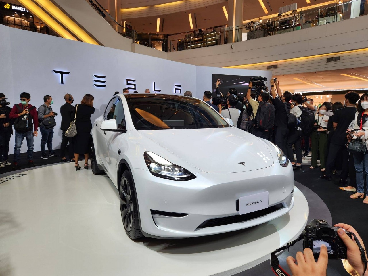 Tesla được chính thức mở bán tại thị trường Việt Nam